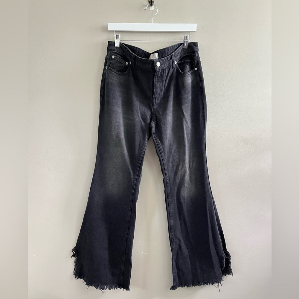 We the Free People Flare Jeans Womens Black‎ Cotton Denim Low Rise Raw Hem 30
